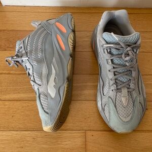 Adidas Yeezy Boost 700 V2 Inertia